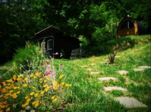 Cabane écologique bioclimatique sauna nordique Lapauseensoi